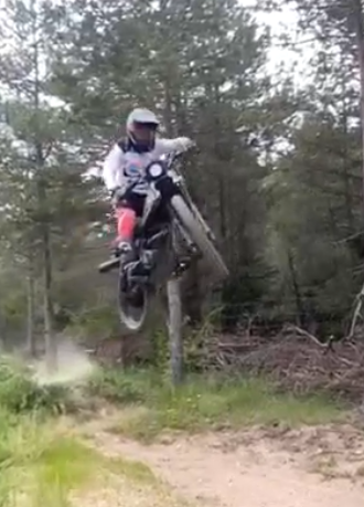 Does downhill riding use long travel or short travel?